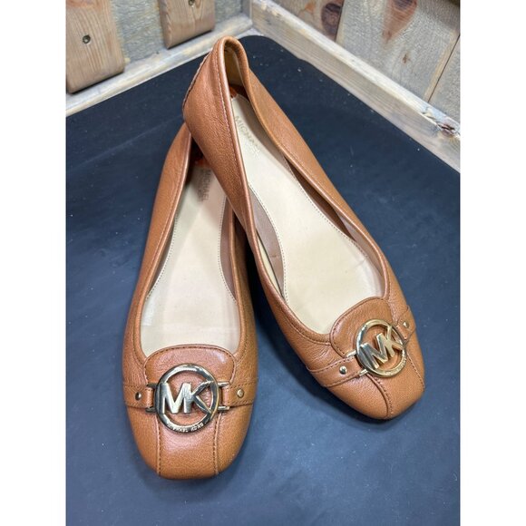 Michael Kors Womens Tan Leather Ballet Flats Size 9.5 Gold MK Logo Slip-On - Picture 1 of 9